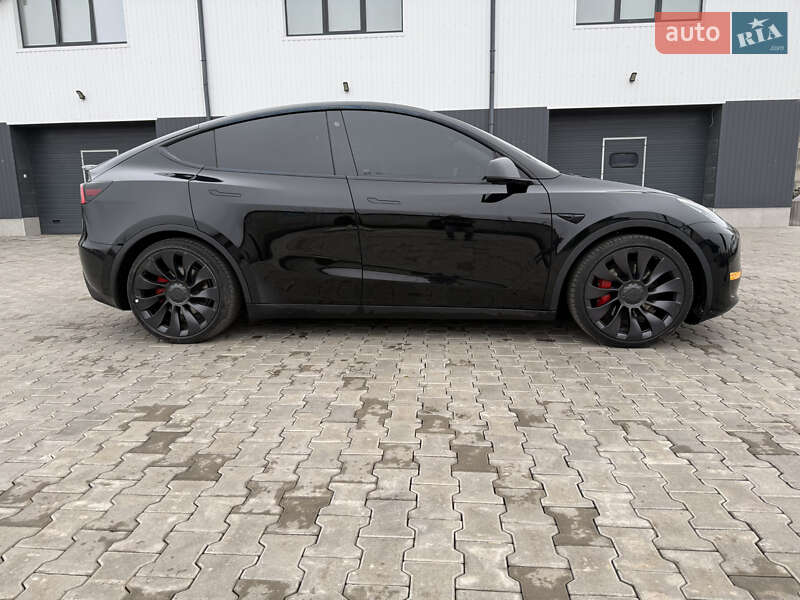 Внедорожник / Кроссовер Tesla Model Y 2021 в Виннице