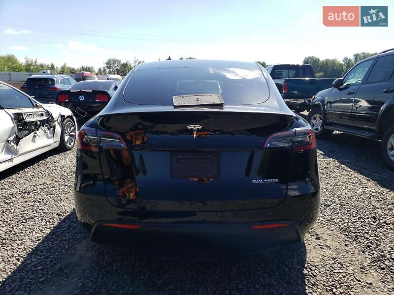 Внедорожник / Кроссовер Tesla Model Y 2023 в Львове