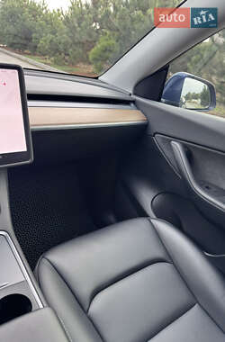 Внедорожник / Кроссовер Tesla Model Y 2022 в Днепре