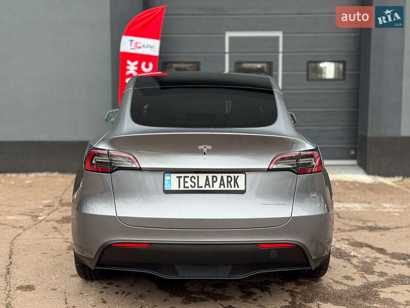 Внедорожник / Кроссовер Tesla Model Y 2024 в Киеве