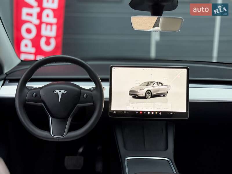 Внедорожник / Кроссовер Tesla Model Y 2024 в Киеве