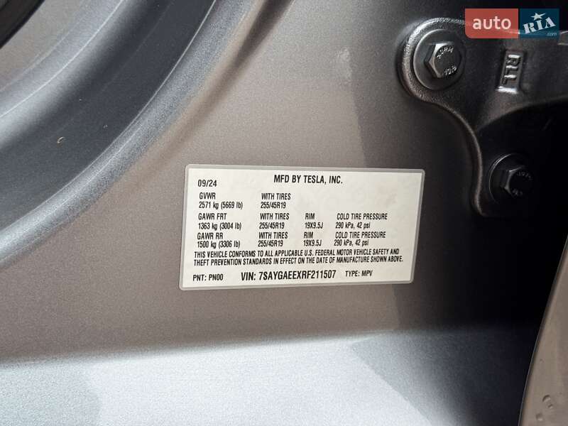 Внедорожник / Кроссовер Tesla Model Y 2024 в Киеве