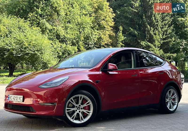 Позашляховик / Кросовер Tesla Model Y 2021 в Львові