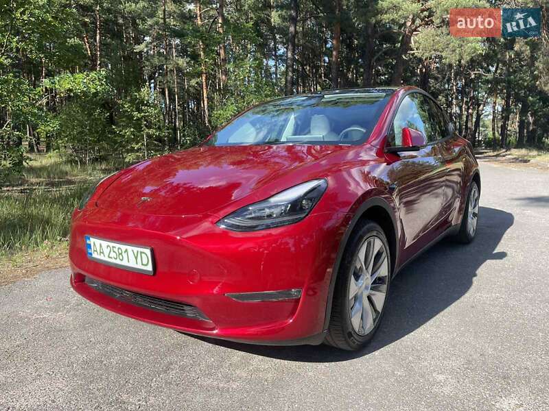 Внедорожник / Кроссовер Tesla Model Y 2024 в Киеве
