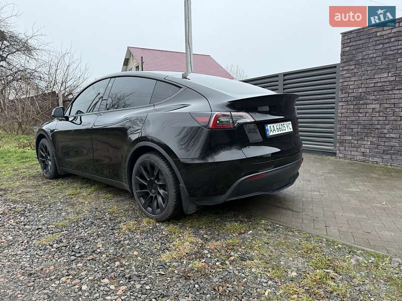 Внедорожник / Кроссовер Tesla Model Y 2021 в Киеве