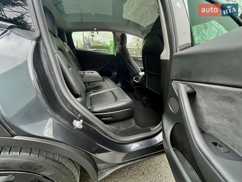 Внедорожник / Кроссовер Tesla Model Y 2024 в Киеве фото 25 Внедорожник / Кроссовер Tesla Model Y 2024 в Киеве