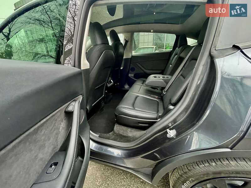 Внедорожник / Кроссовер Tesla Model Y 2024 в Киеве фото 30 Внедорожник / Кроссовер Tesla Model Y 2024 в Киеве