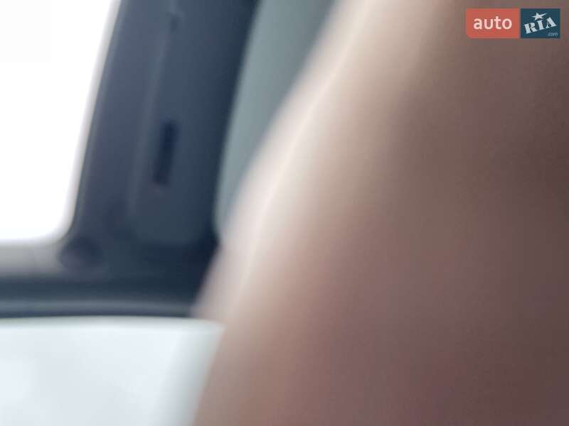 Внедорожник / Кроссовер Tesla Model Y 2024 в Киеве фото 14 Внедорожник / Кроссовер Tesla Model Y 2024 в Киеве