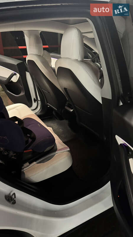 Внедорожник / Кроссовер Tesla Model Y 2020 в Луцке