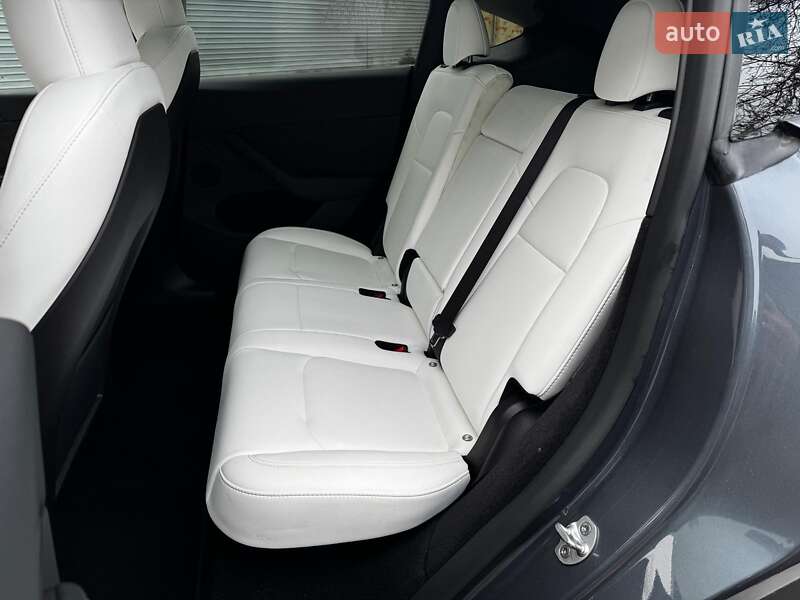 Позашляховик / Кросовер Tesla Model Y 2023 в Харкові