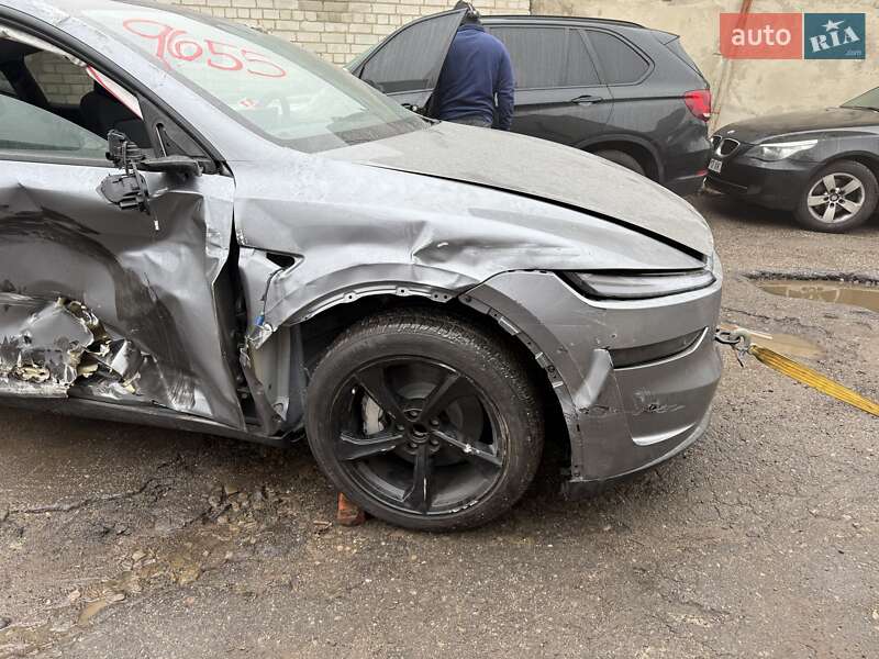 Внедорожник / Кроссовер Tesla Model Y 2025 в Харькове фото 5 Внедорожник / Кроссовер Tesla Model Y 2025 в Харькове