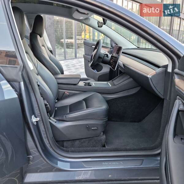 Позашляховик / Кросовер Tesla Model Y 2023 в Полтаві