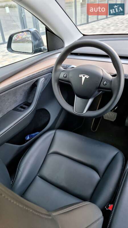 Позашляховик / Кросовер Tesla Model Y 2023 в Полтаві