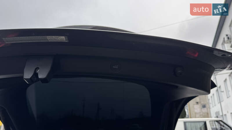 Внедорожник / Кроссовер Tesla Model Y 2021 в Луцке