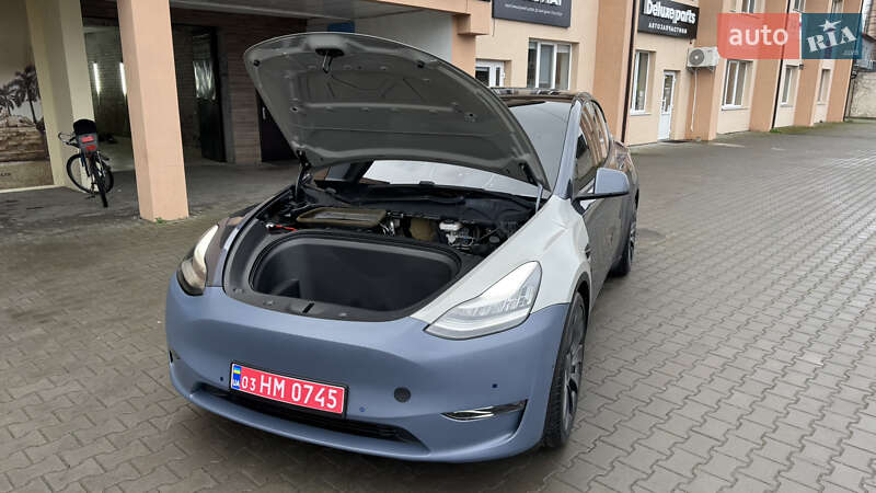 Внедорожник / Кроссовер Tesla Model Y 2021 в Луцке
