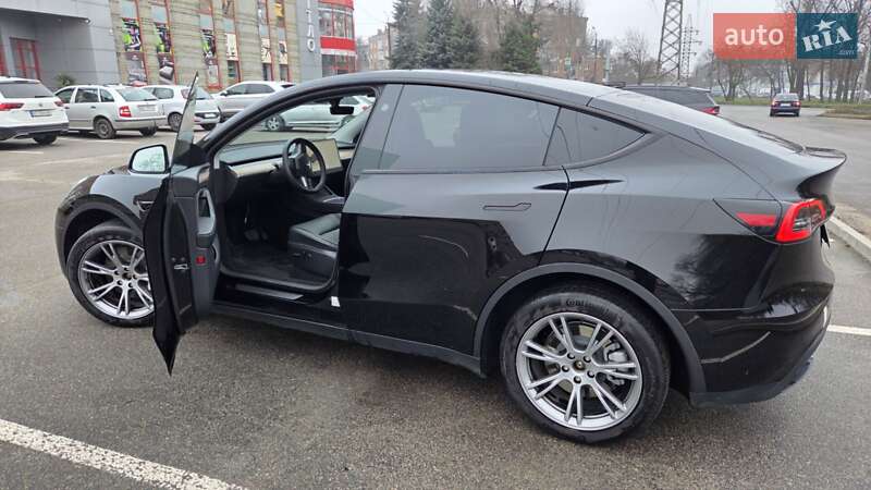 Внедорожник / Кроссовер Tesla Model Y 2023 в Днепре фото 8 Внедорожник / Кроссовер Tesla Model Y 2023 в Днепре