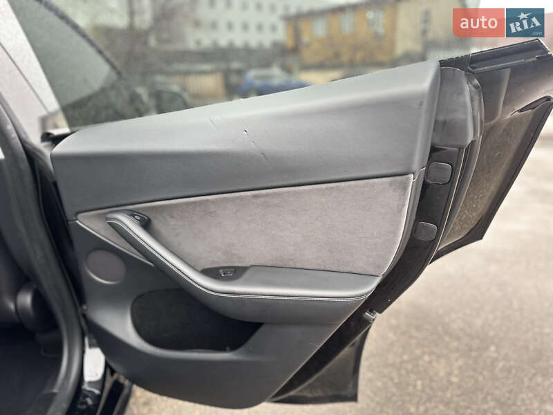 Внедорожник / Кроссовер Tesla Model Y 2022 в Киеве фото 22 Внедорожник / Кроссовер Tesla Model Y 2022 в Киеве