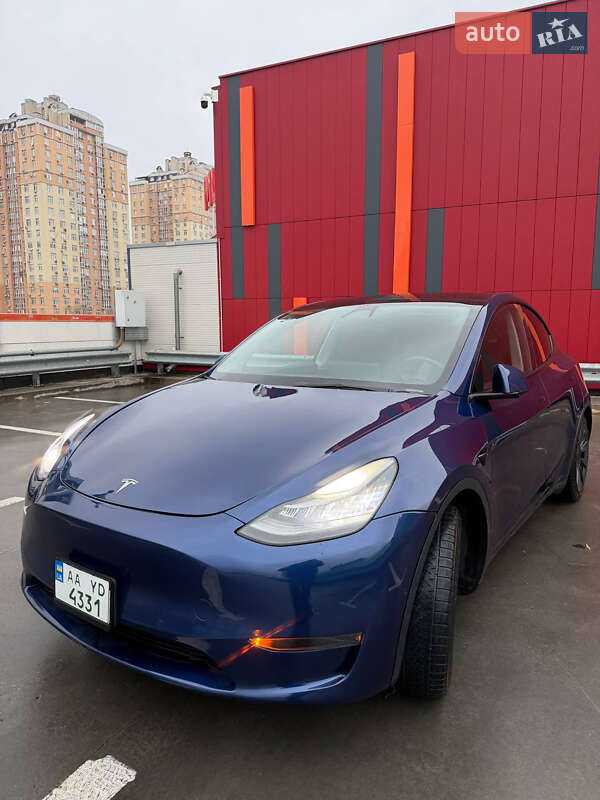 Внедорожник / Кроссовер Tesla Model Y 2022 в Киеве