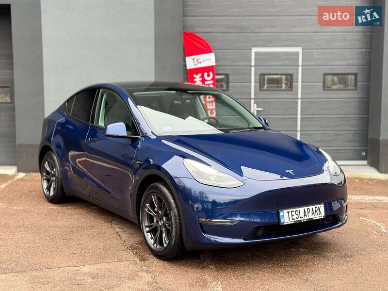 Позашляховик / Кросовер Tesla Model Y 2024 в Києві