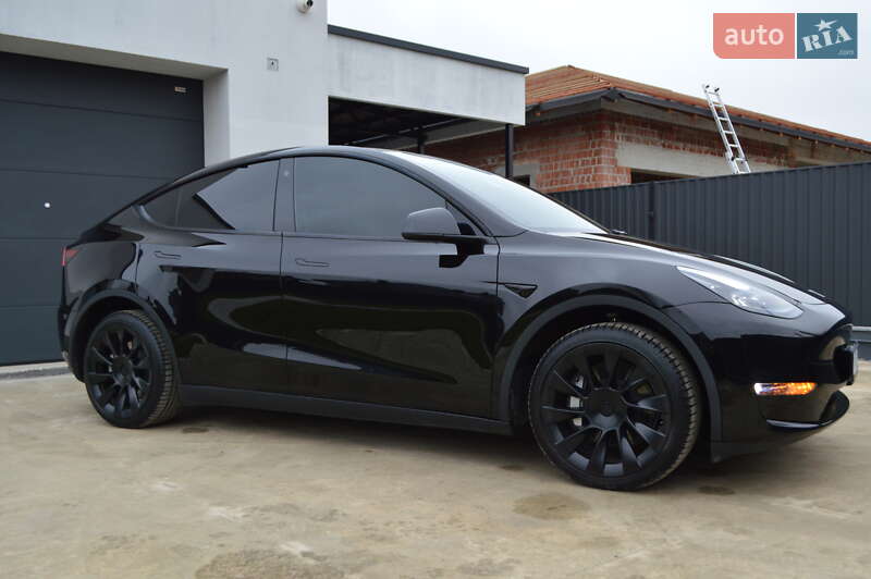 Внедорожник / Кроссовер Tesla Model Y 2022 в Ивано-Франковске