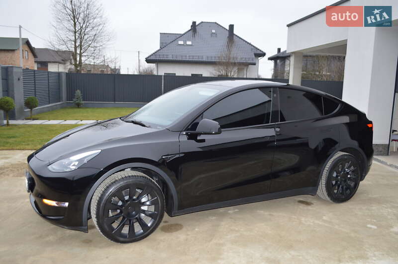 Внедорожник / Кроссовер Tesla Model Y 2022 в Ивано-Франковске
