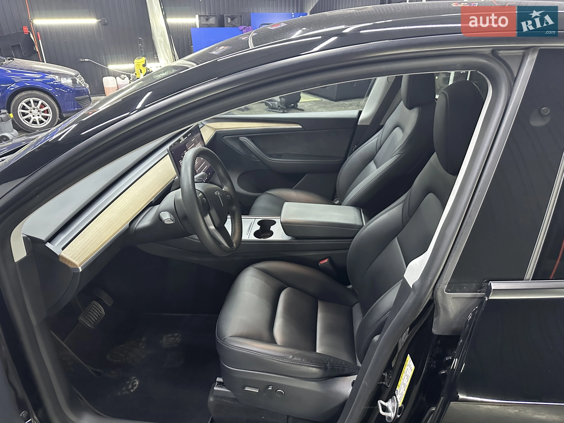 2024 Tesla Model Y - мініатюра 28