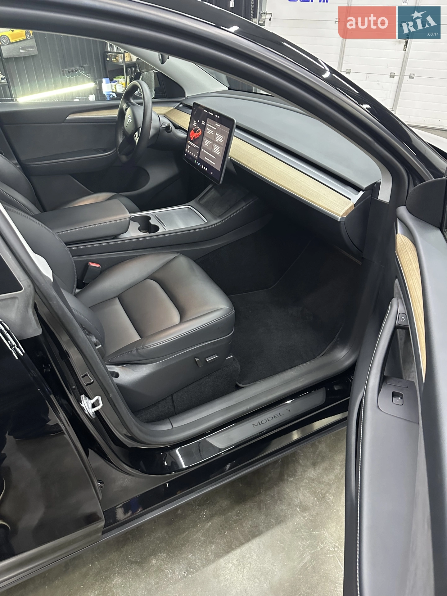 2024 Tesla Model Y - мініатюра 35