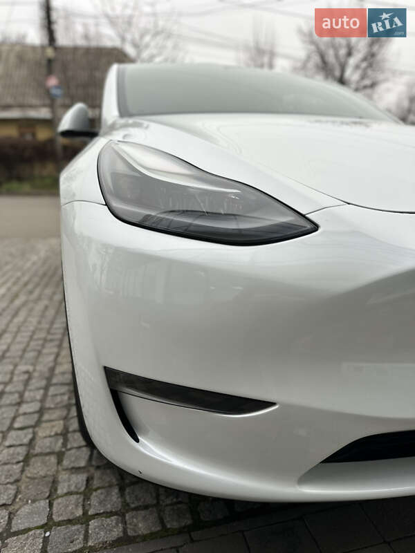 Позашляховик / Кросовер Tesla Model Y 2024 в Дніпрі