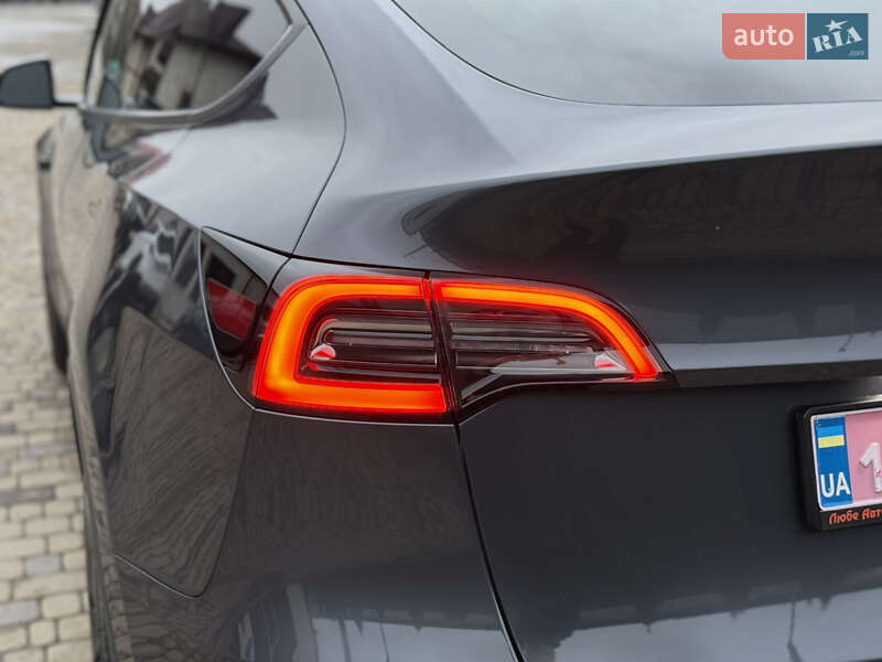 Внедорожник / Кроссовер Tesla Model Y 2023 в Тернополе