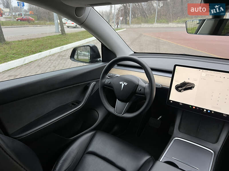 Внедорожник / Кроссовер Tesla Model Y 2022 в Киеве