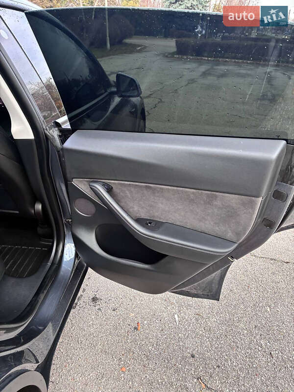 Внедорожник / Кроссовер Tesla Model Y 2022 в Киеве фото 14 Внедорожник / Кроссовер Tesla Model Y 2022 в Киеве