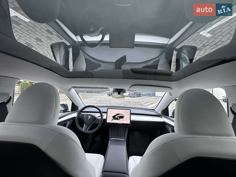 Внедорожник / Кроссовер Tesla Model Y 2023 в Ровно