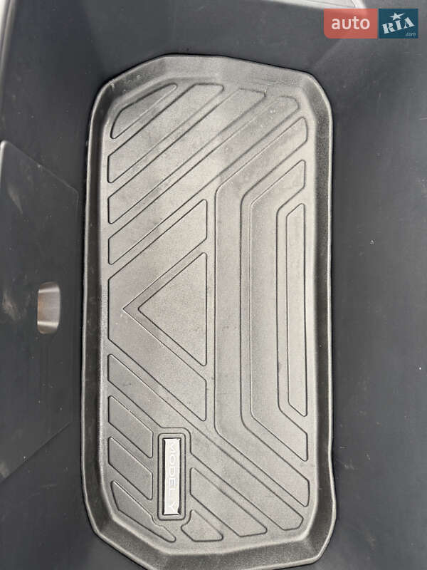 Внедорожник / Кроссовер Tesla Model Y 2022 в Днепре фото 15 Внедорожник / Кроссовер Tesla Model Y 2022 в Днепре