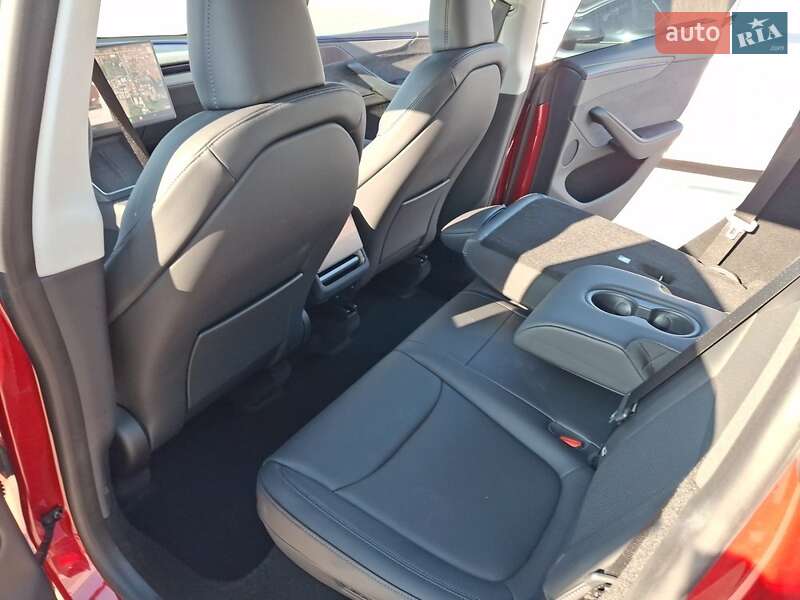 Внедорожник / Кроссовер Tesla Model Y 2026 в Киеве