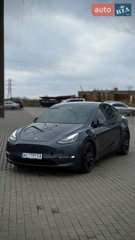 Tesla Model Y 2020
