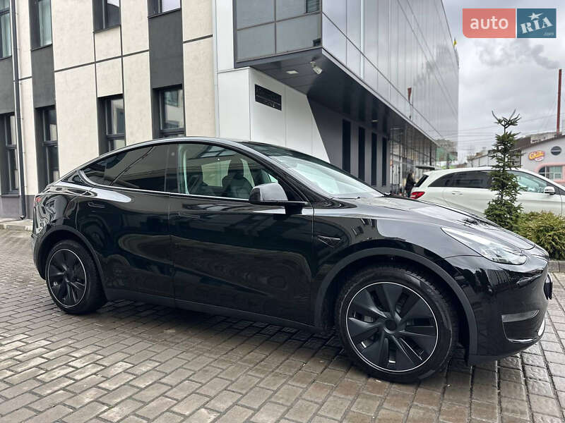 Внедорожник / Кроссовер Tesla Model Y 2024 в Киеве фото 9 Внедорожник / Кроссовер Tesla Model Y 2024 в Киеве