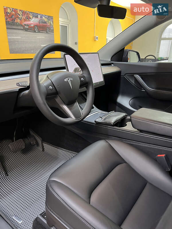 Внедорожник / Кроссовер Tesla Model Y 2021 в Киеве фото 2 Внедорожник / Кроссовер Tesla Model Y 2021 в Киеве