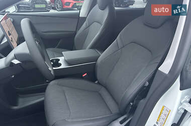Позашляховик / Кросовер Tesla Model Y 2025 в Києві