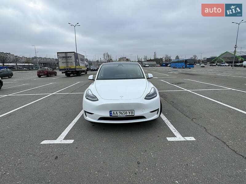 Внедорожник / Кроссовер Tesla Model Y 2022 в Киеве