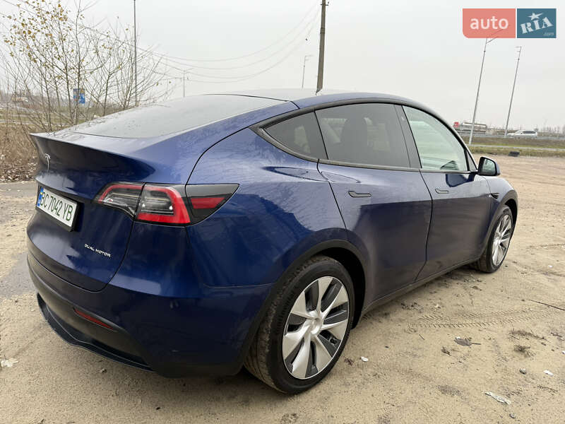 Внедорожник / Кроссовер Tesla Model Y 2020 в Киеве