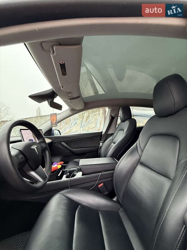Внедорожник / Кроссовер Tesla Model Y 2020 в Киеве