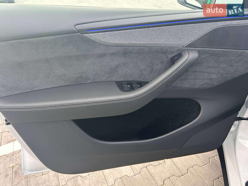 Внедорожник / Кроссовер Tesla Model Y 2025 в Киеве фото 8 Внедорожник / Кроссовер Tesla Model Y 2025 в Киеве