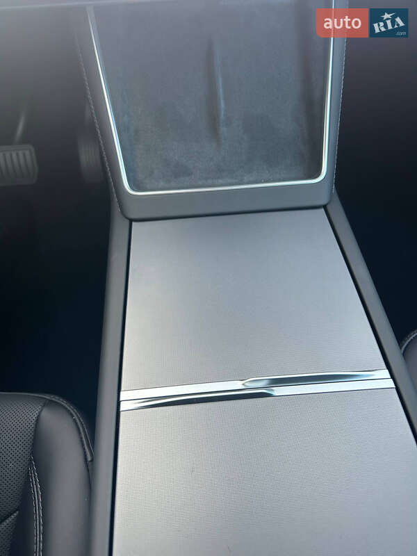 Внедорожник / Кроссовер Tesla Model Y 2025 в Киеве фото 14 Внедорожник / Кроссовер Tesla Model Y 2025 в Киеве