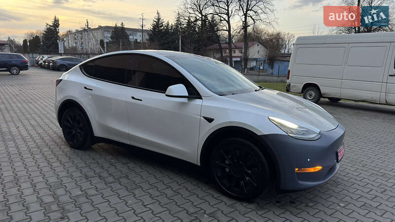 Внедорожник / Кроссовер Tesla Model Y 2020 в Луцке