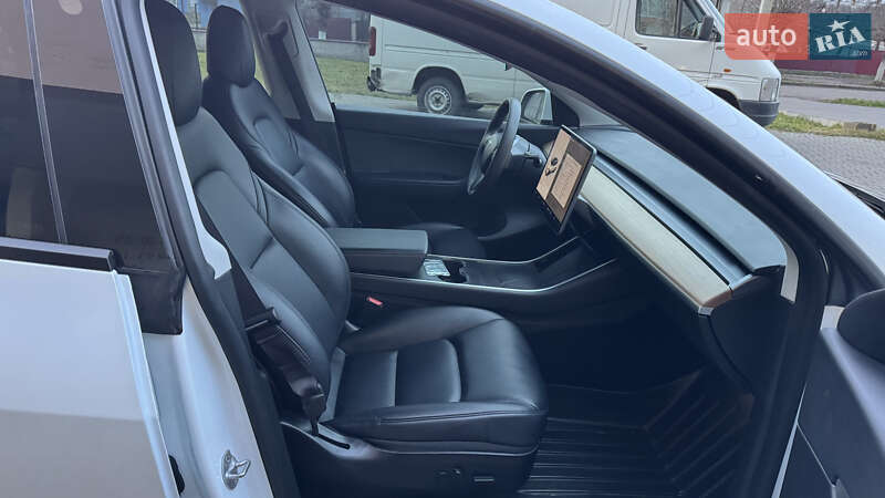 Внедорожник / Кроссовер Tesla Model Y 2020 в Луцке