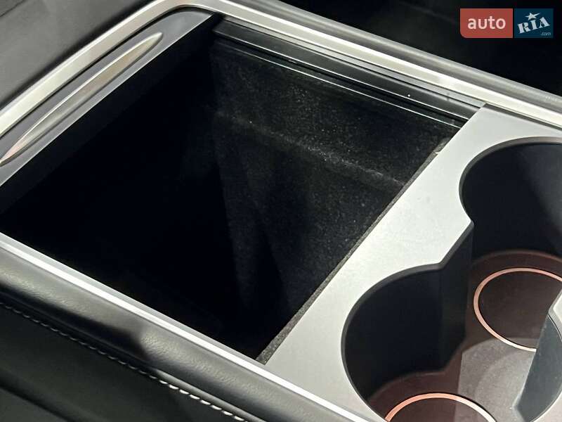 Внедорожник / Кроссовер Tesla Model Y 2023 в Одессе фото 24 Внедорожник / Кроссовер Tesla Model Y 2023 в Одессе