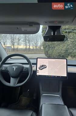 Внедорожник / Кроссовер Tesla Model Y 2021 в Ровно