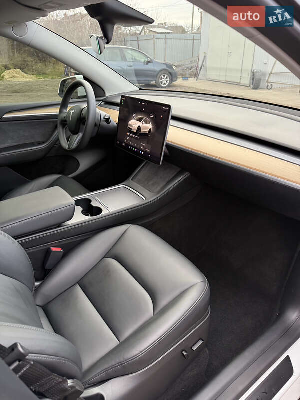 Внедорожник / Кроссовер Tesla Model Y 2022 в Луцке фото 42 Внедорожник / Кроссовер Tesla Model Y 2022 в Луцке