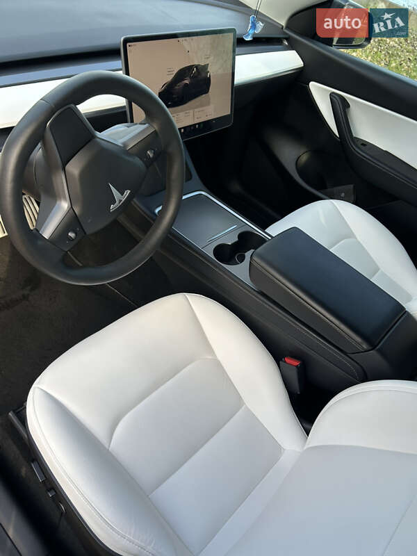 Внедорожник / Кроссовер Tesla Model Y 2022 в Киеве фото 10 Внедорожник / Кроссовер Tesla Model Y 2022 в Киеве