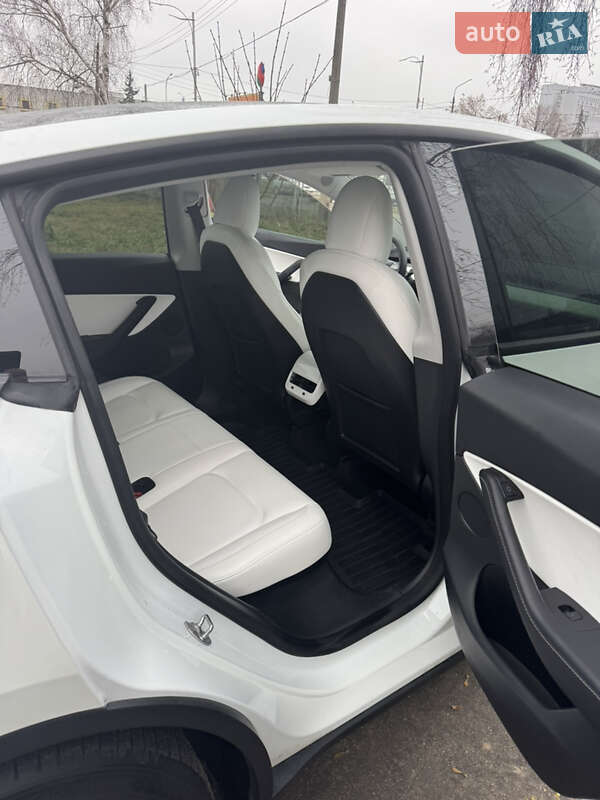 Внедорожник / Кроссовер Tesla Model Y 2022 в Киеве фото 17 Внедорожник / Кроссовер Tesla Model Y 2022 в Киеве